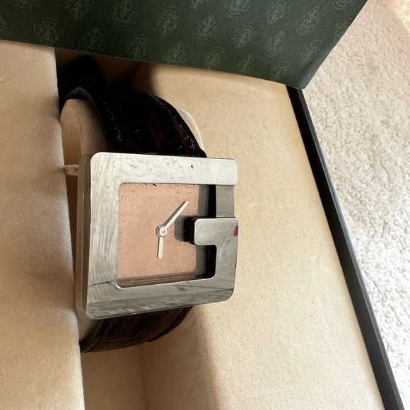 Gucci 660 J Watch - Picture 2 of 12